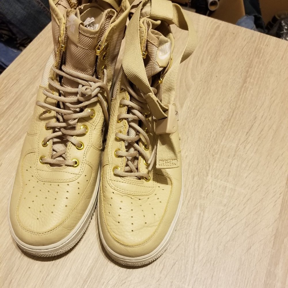 Nike Air Force S1 size 10 Men  women 11.5 NWOT